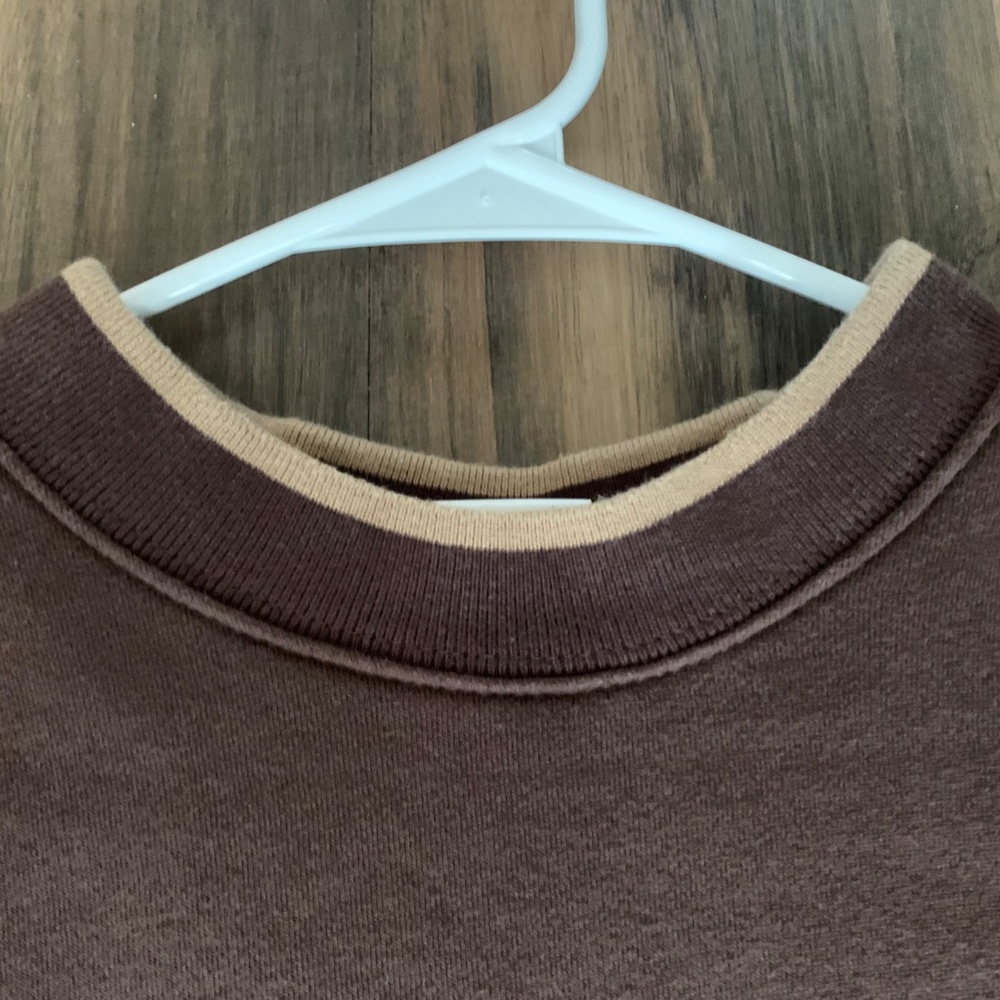 Crewneck - Picture 9 of 9